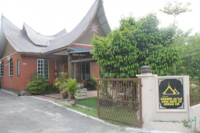 Rumah Gadang de'Lui Family Retreat